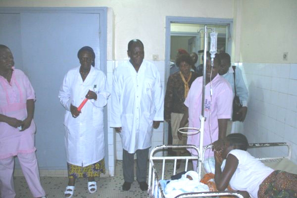 Santé / Accès au planning familial : Dr Frederick Sai appelle Mme Ouattara et des dirigeants africains à amplifier la lutte contre la mortalité maternelle